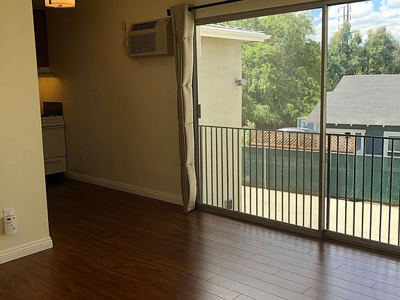 3rd image of 1855 Yosemite Dr #5