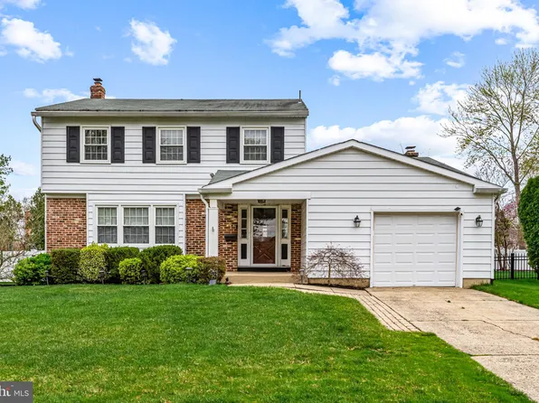 551 Norwood Rd, Mount Laurel, NJ 08054