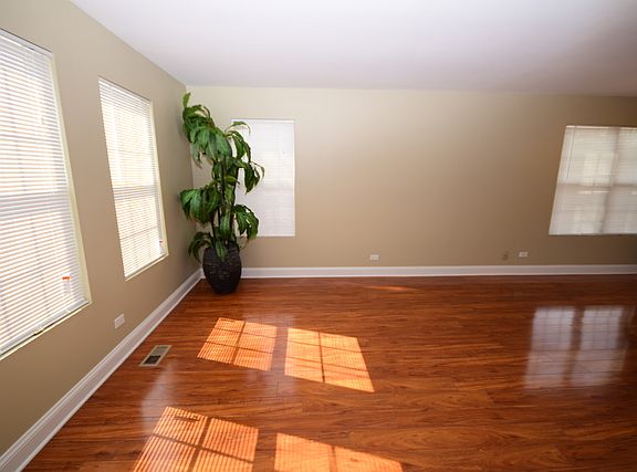 5th image of 411 Little Creek Dr