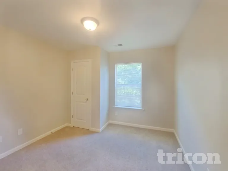 665 Dawsons Park Way — Photo 14