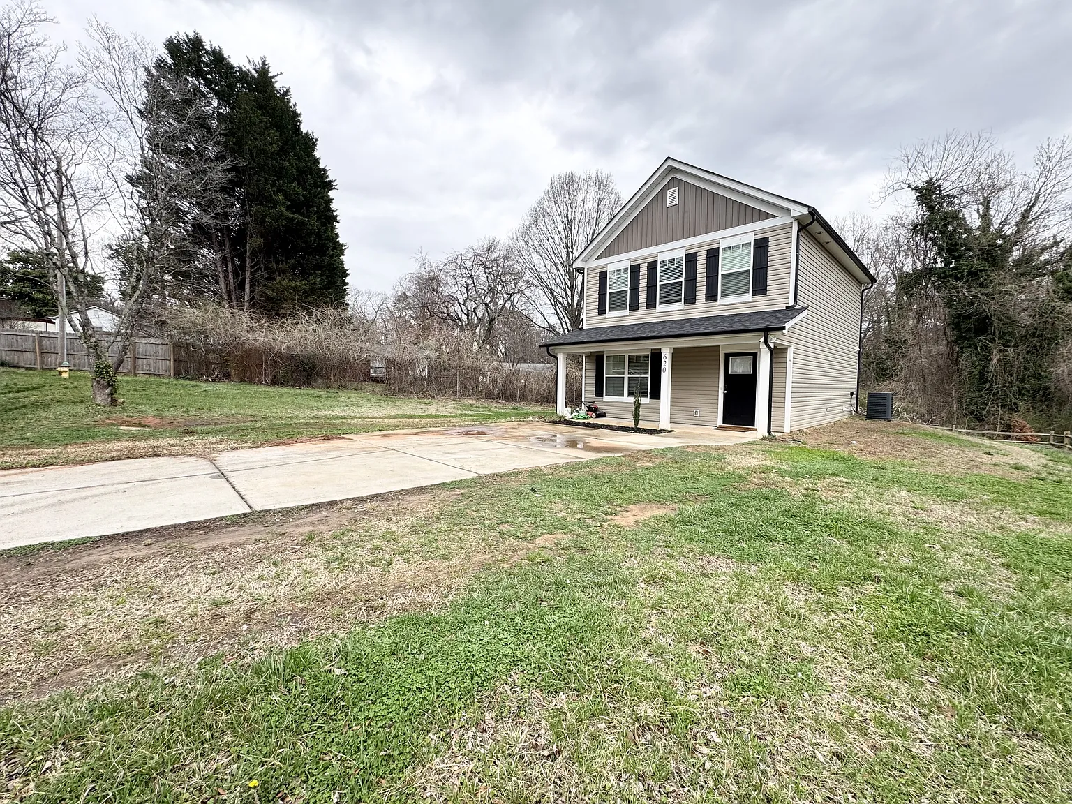 620 Poplar Street - 1 — Photo 1