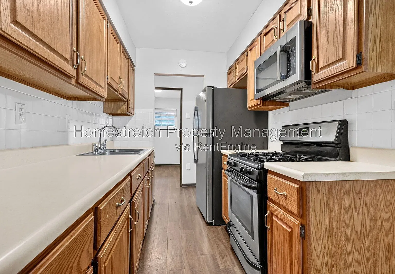 3 bed, 2.0 bath, 873 sqft, $1,450 — Photo 4