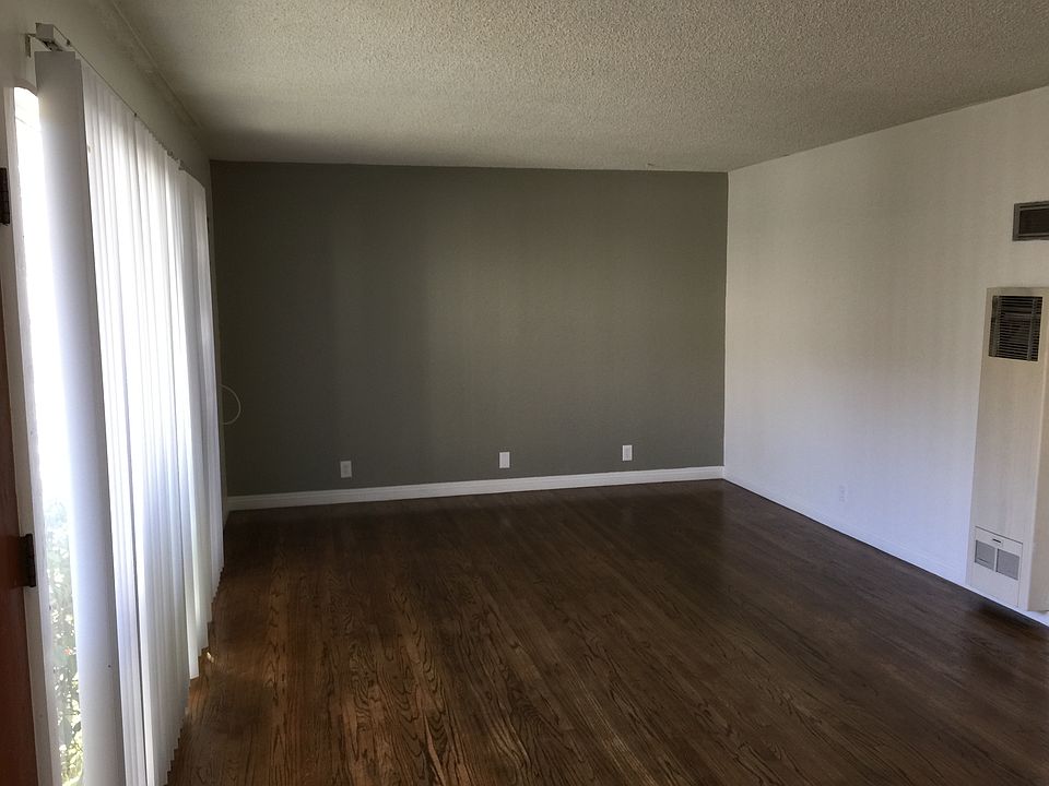 1st image of 3213 Perlita Ave