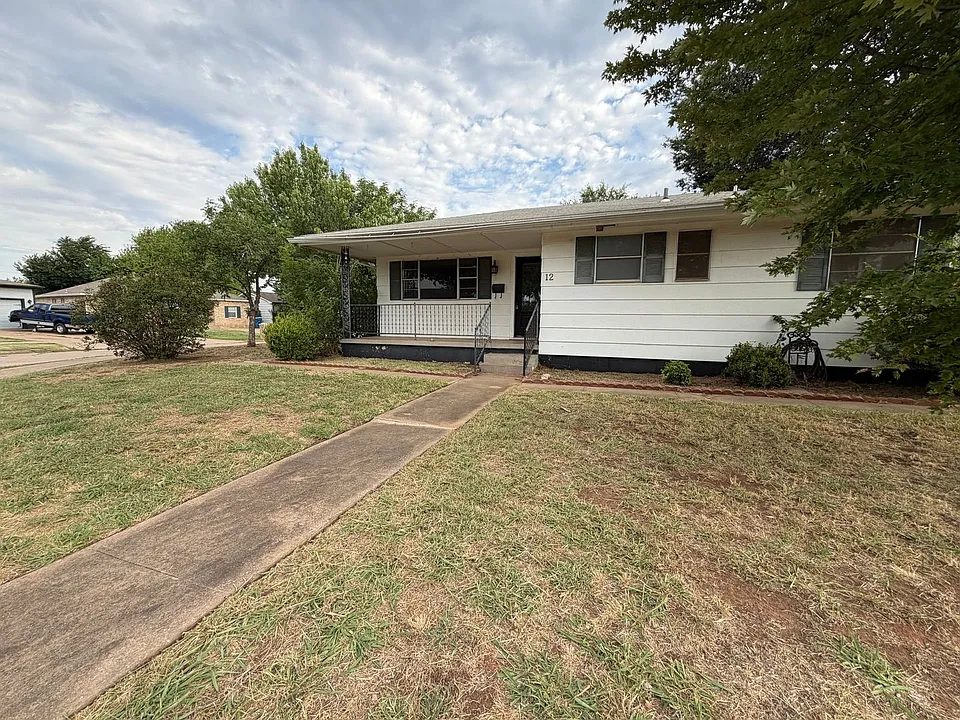 12 Shirley Ln