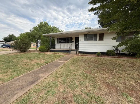 12 Shirley Ln, Edmond, OK 73003