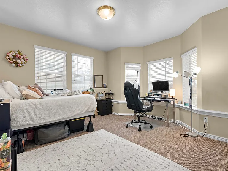 331 N Belmont Pl #235 — Photo 10