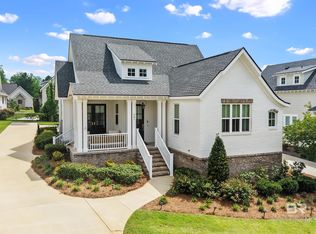 901 Geranium Dr, Fairhope, AL 36532