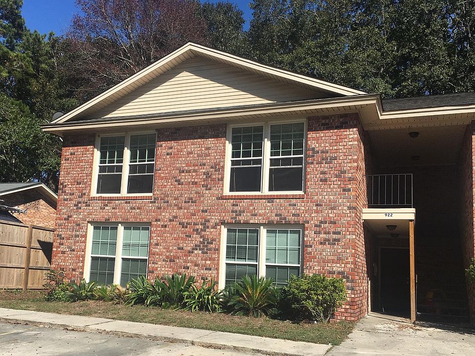 1st image of 922 Sea Gull Dr APT C