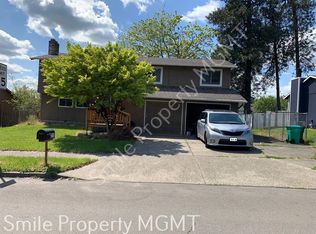211 SW Birdsdale Dr, Gresham, OR 97080