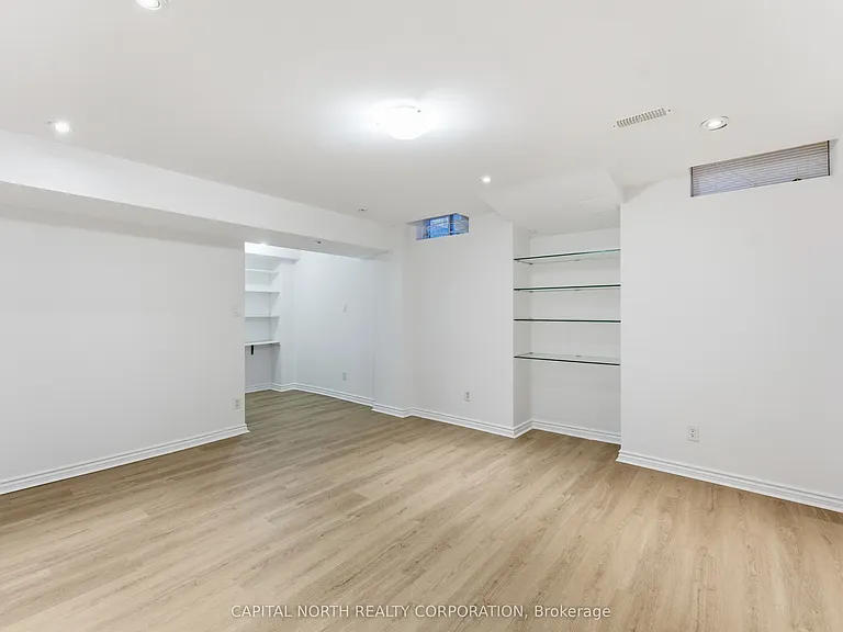 74 Bullrush Dr — Photo 33