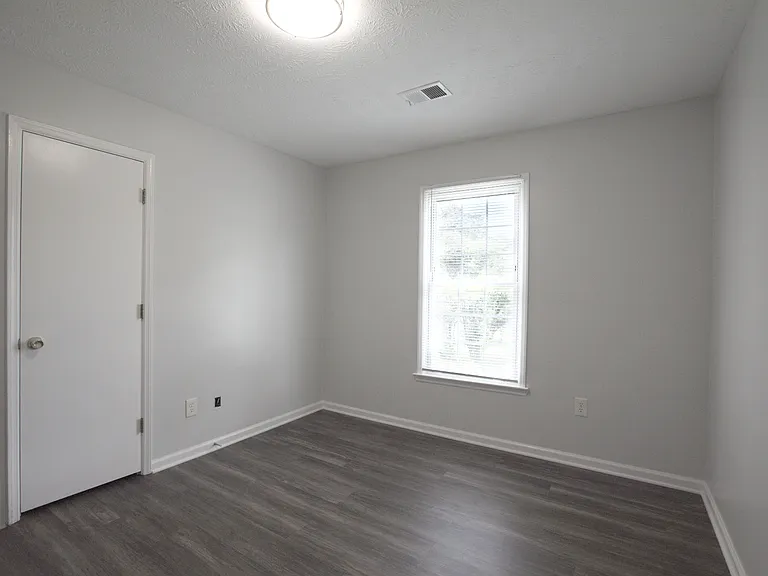 2056 Corners Cir — Photo 13