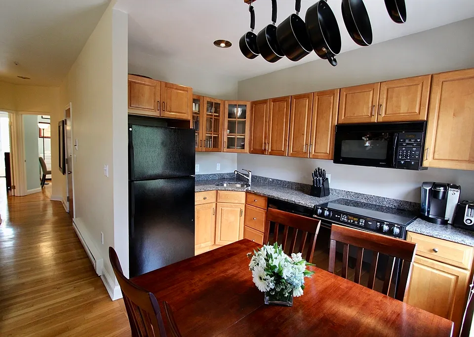 103 E Brookline St #4