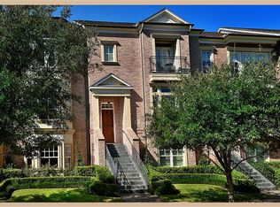 7 Colonial Row Dr, Spring, TX 77380