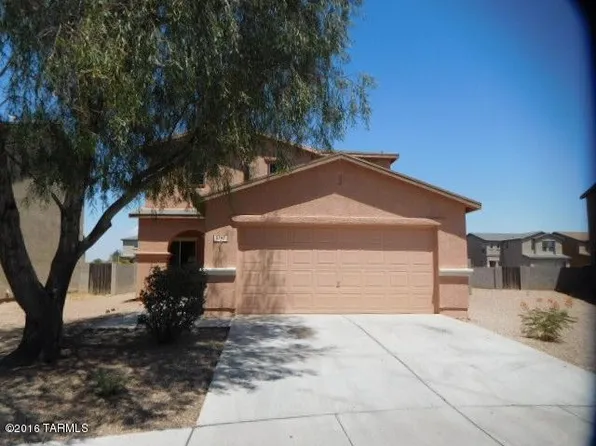 5747 S King Salmon Ct, Tucson, AZ 85706