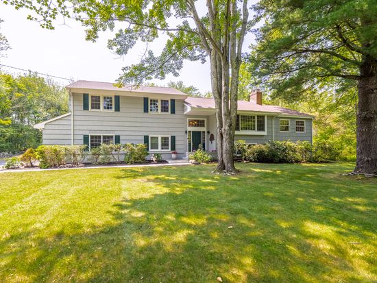 1 Blue Ridge Lane, Wilton, CT 06897