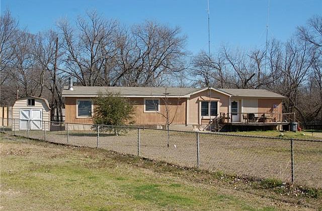 2nd image of 1040 Westpark Cir N