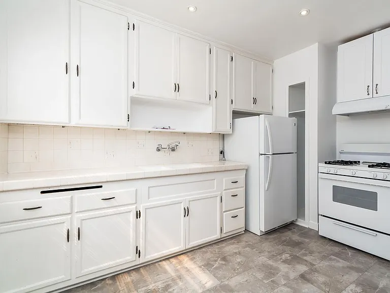 3683 Empire Dr — Photo 9