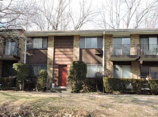 111 Kennedy Dr, Bridgeport, CT 06606