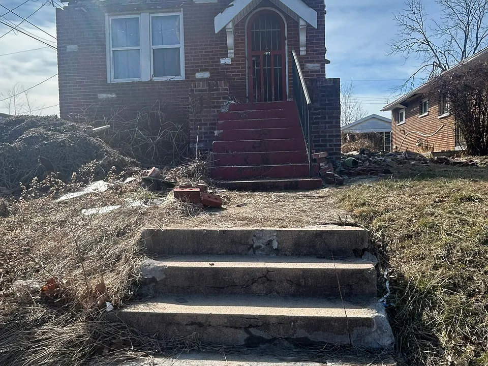 4512 Ashland Ave
