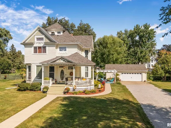 109 W 6th St, Wilton, IA 52778