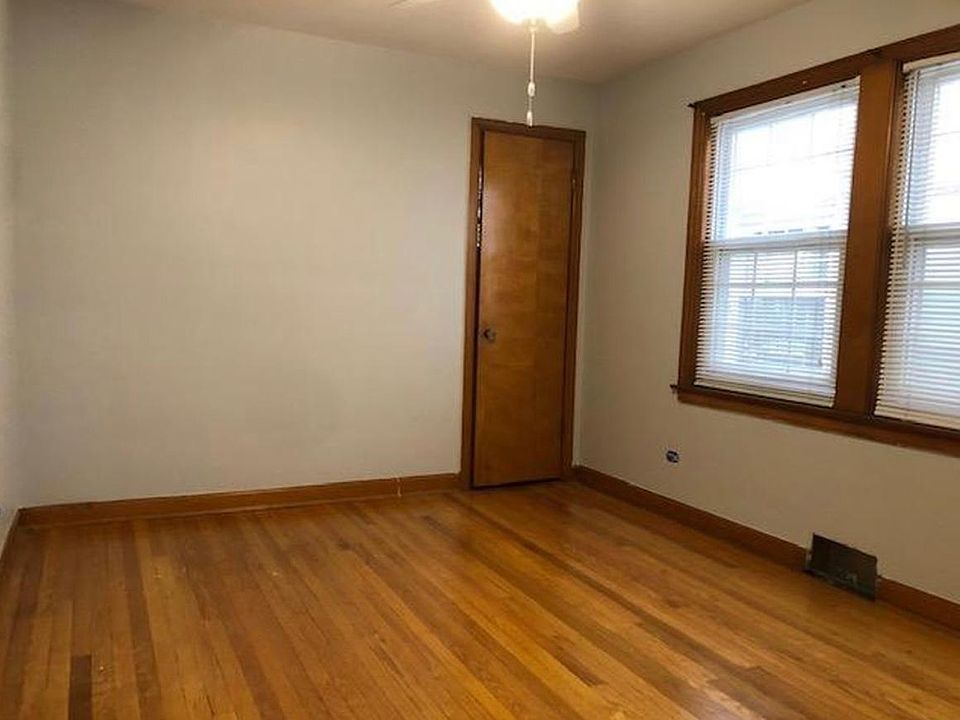 2nd image of 3991 N Hughes Ave