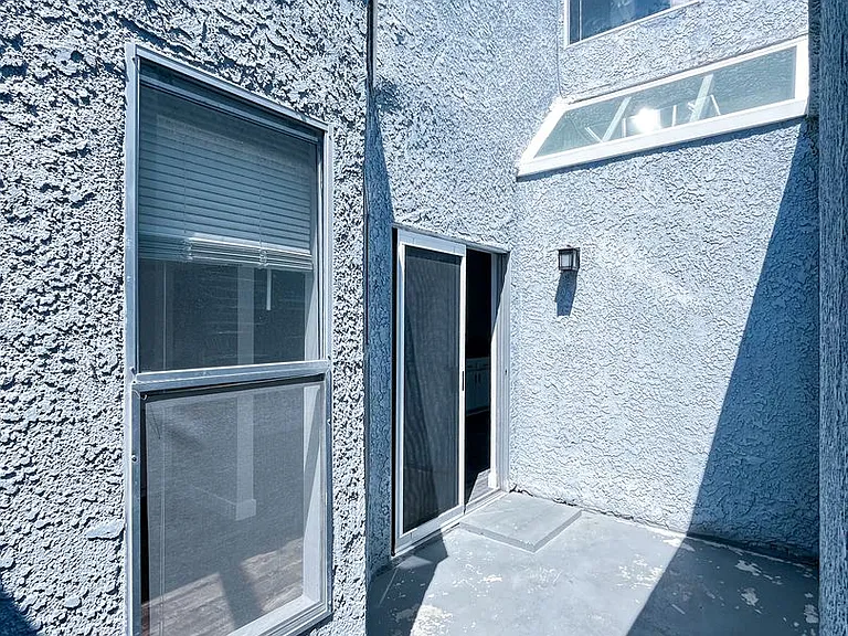 9939 Topanga Canyon Blvd — Photo 27