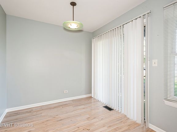 5th image of 1800 Quaker Hollow Ln #1800