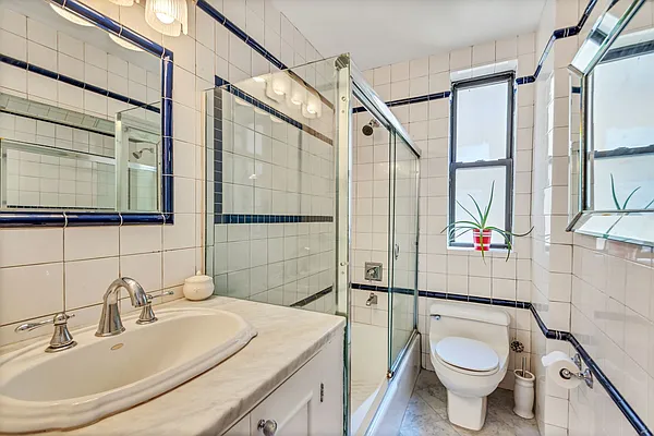 Sold by Compass | media 20