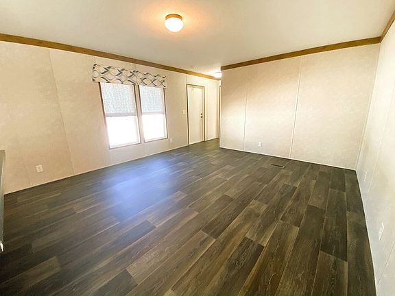 5th image of 404 E Erie Dr #404-EED