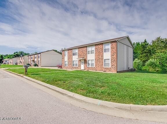 3rd image of 5213/5217 Collier Ct
