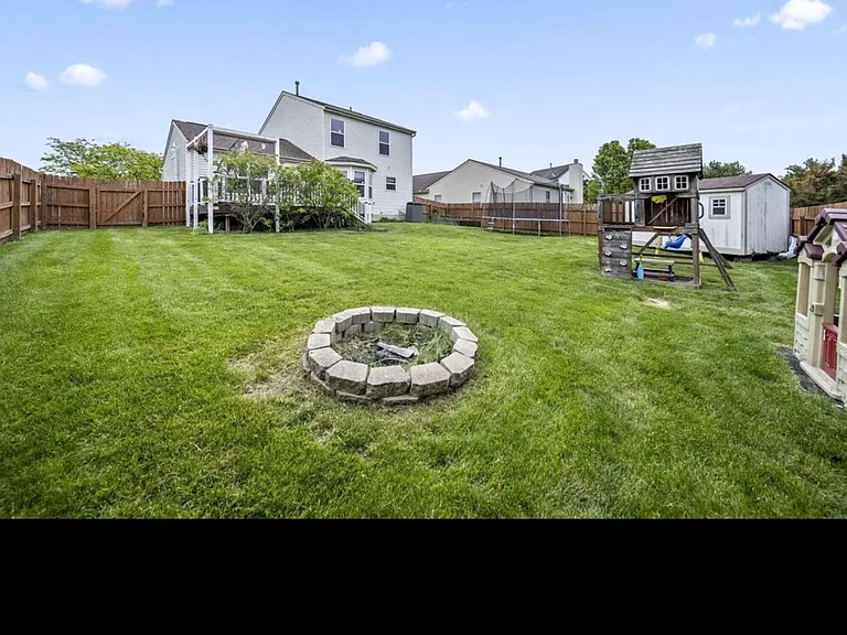 9053 Longstone Dr — Photo 6