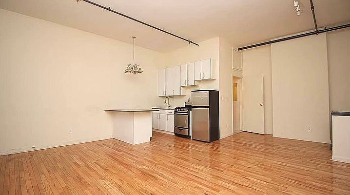 1st image of 336 Palmetto St #1