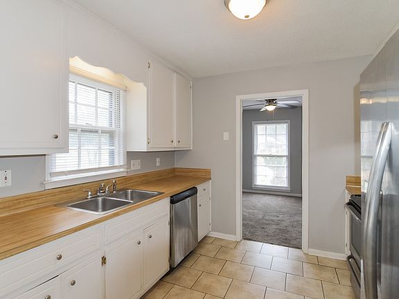 4th image of 3891 Beardsley Dr