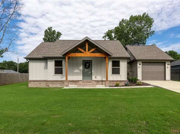 6 Bonhill Ln, Bella Vista, AR 72715