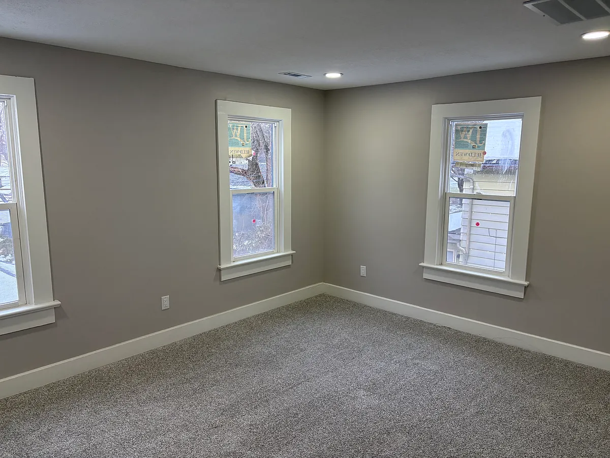 Building Photo - 2136 Miner St #2