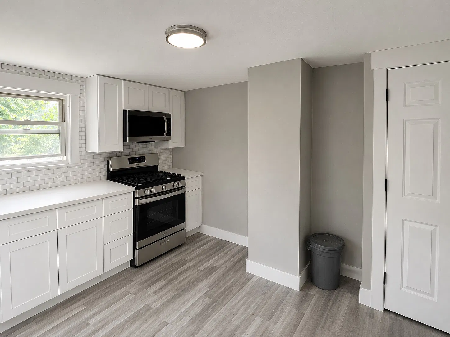 521 Washington St — Photo 2