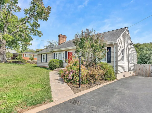 5709 Hollins Rd, Roanoke, VA 24019