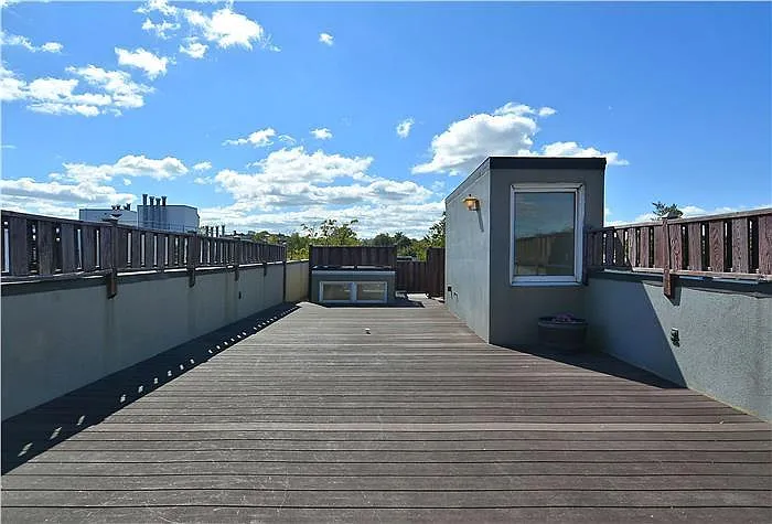 1015 H St NE #3 — Photo 23