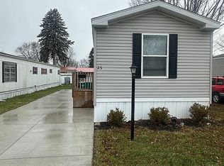 25 Rockland Ave, Clarence, NY 14031