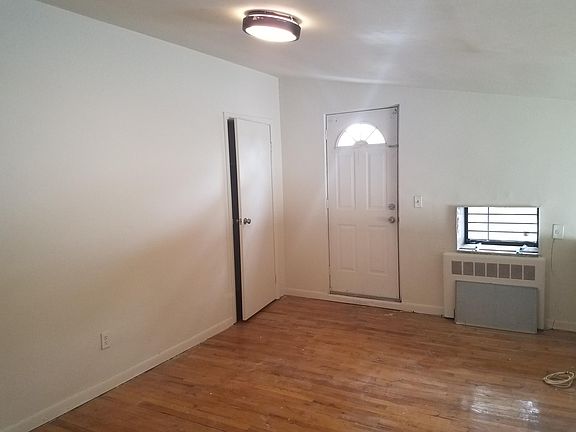 5th image of 194 Seaview Ave APT 1A