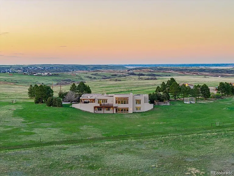 1764 Mesa Ridge Ln — Photo 2