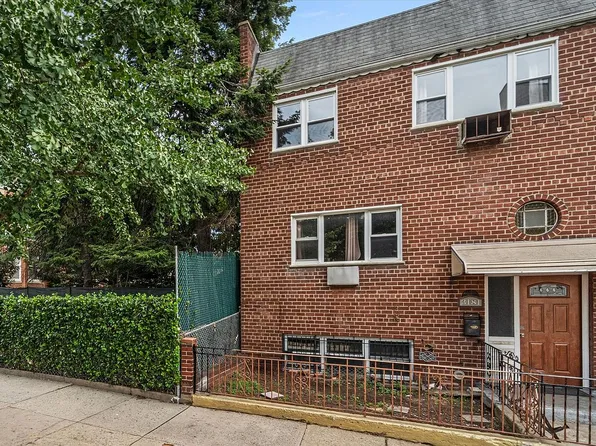 3181 45th St, Astoria, NY 11103