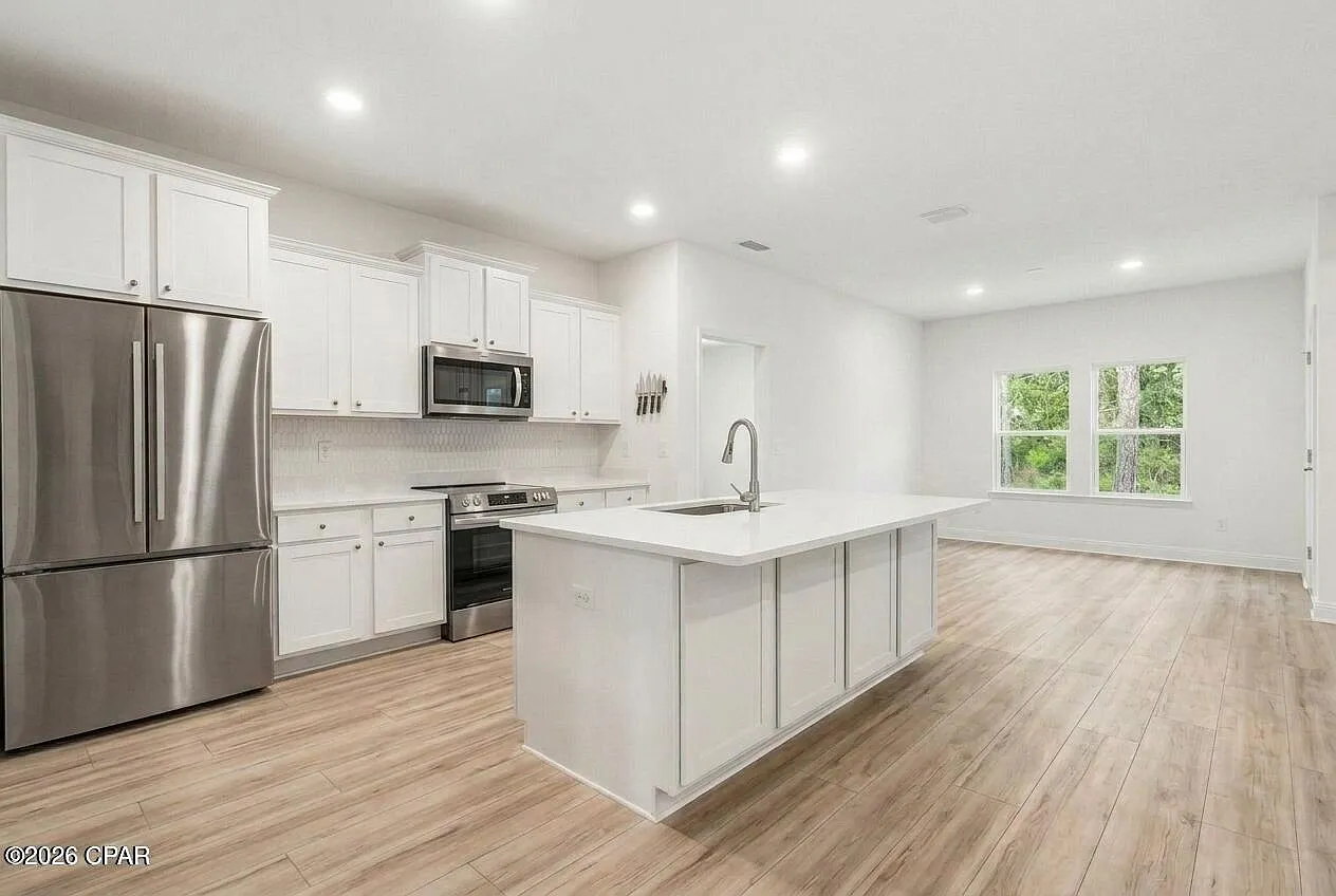 3 bed, 1672 sqft, $2,850 — Photo 4