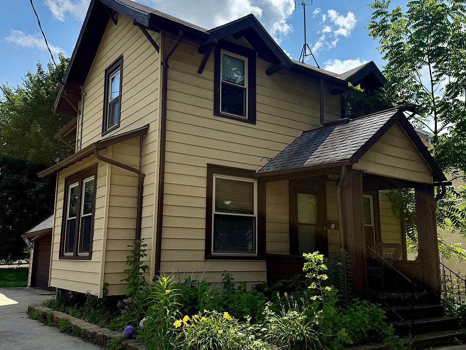 1st image of 421 W College Ave