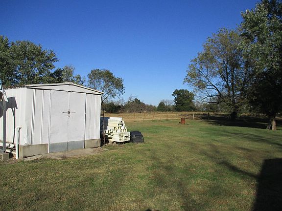 3rd image of 3731 NE Highway 7