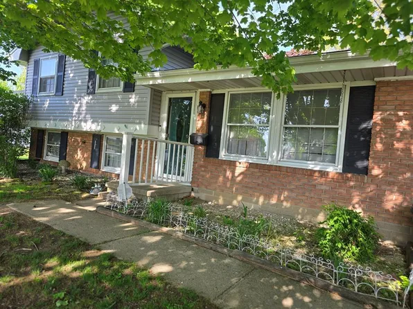 1060 Robinhood Dr, Bucyrus, OH 44820