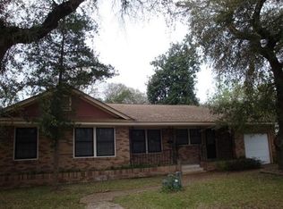 835 N 6th St, Silsbee, TX 77656