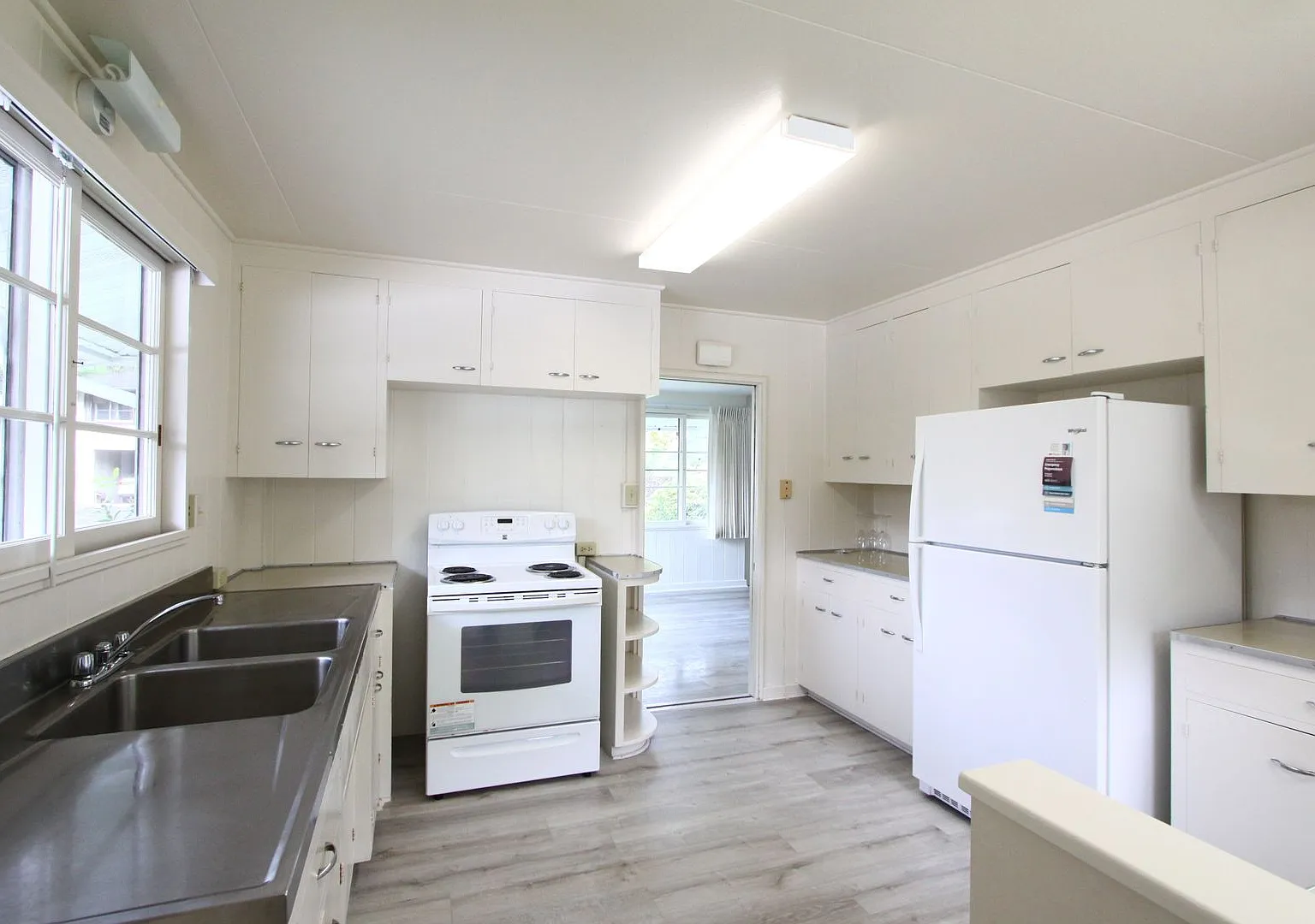 Cute, 3 bedroom, 2 bath remodeled house in Manoa — Photo 3