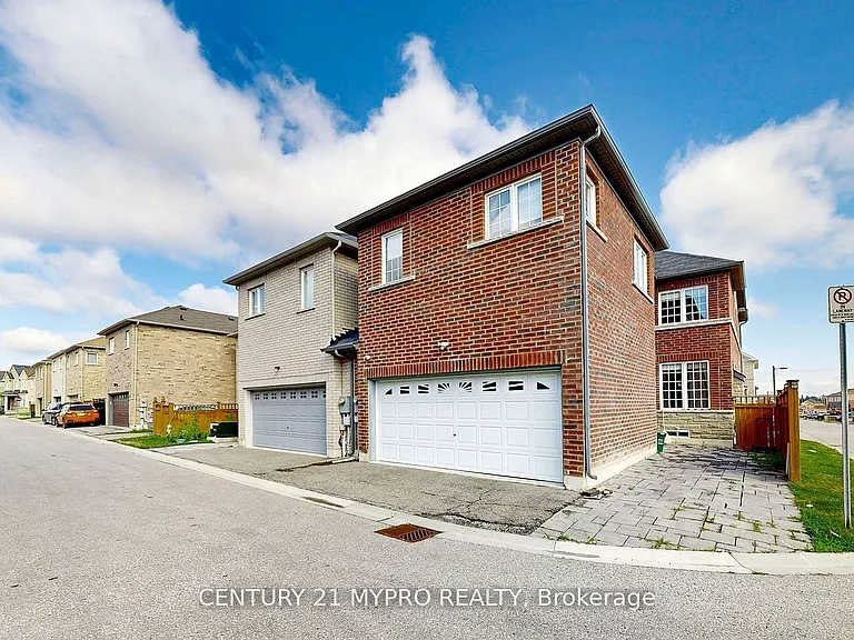 13 N Rexford Dr — Photo 37