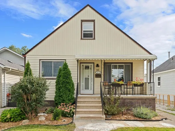 2578 George Ave, Windsor, ON N8W 4M7